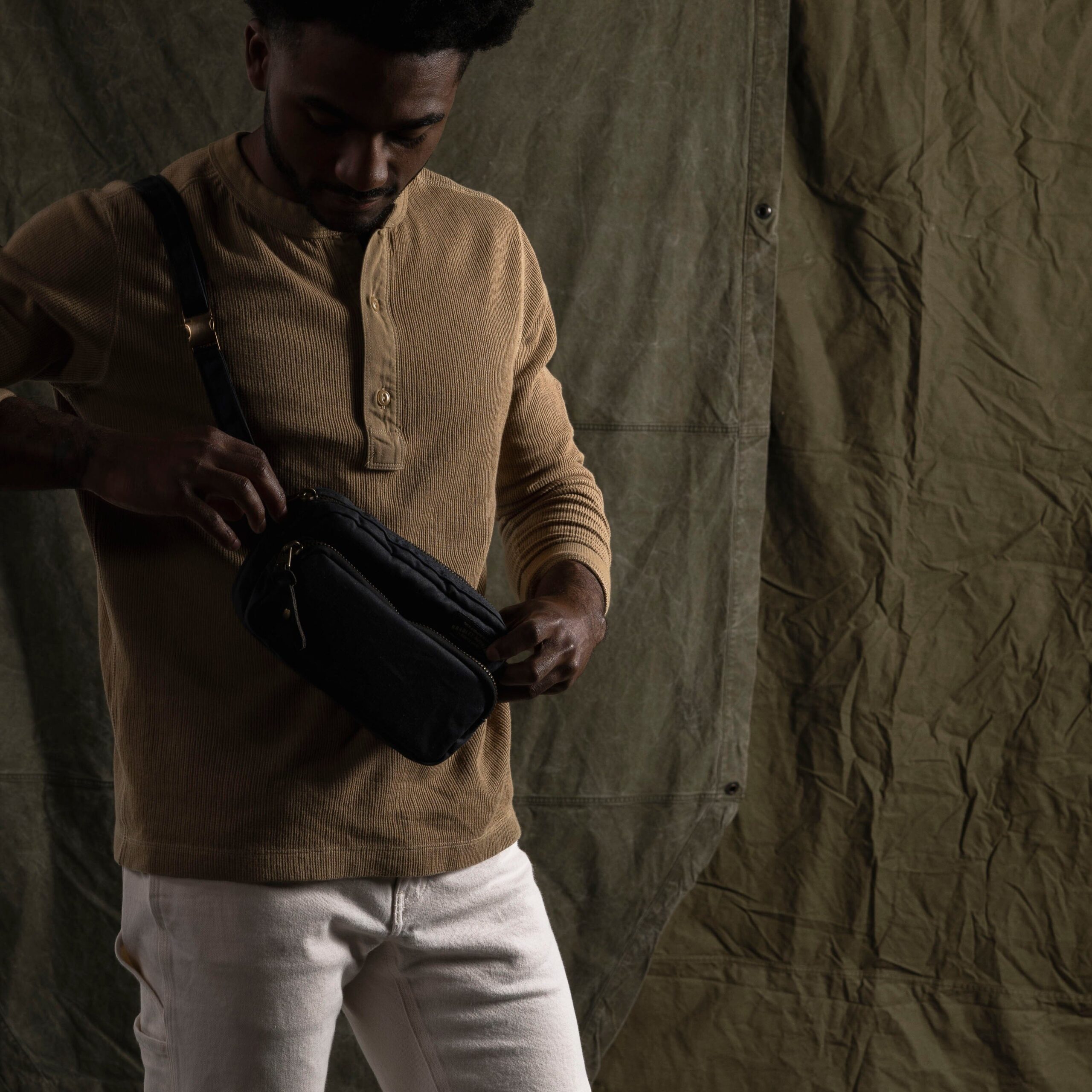 Pointer Crossbody Bag - Field Tan