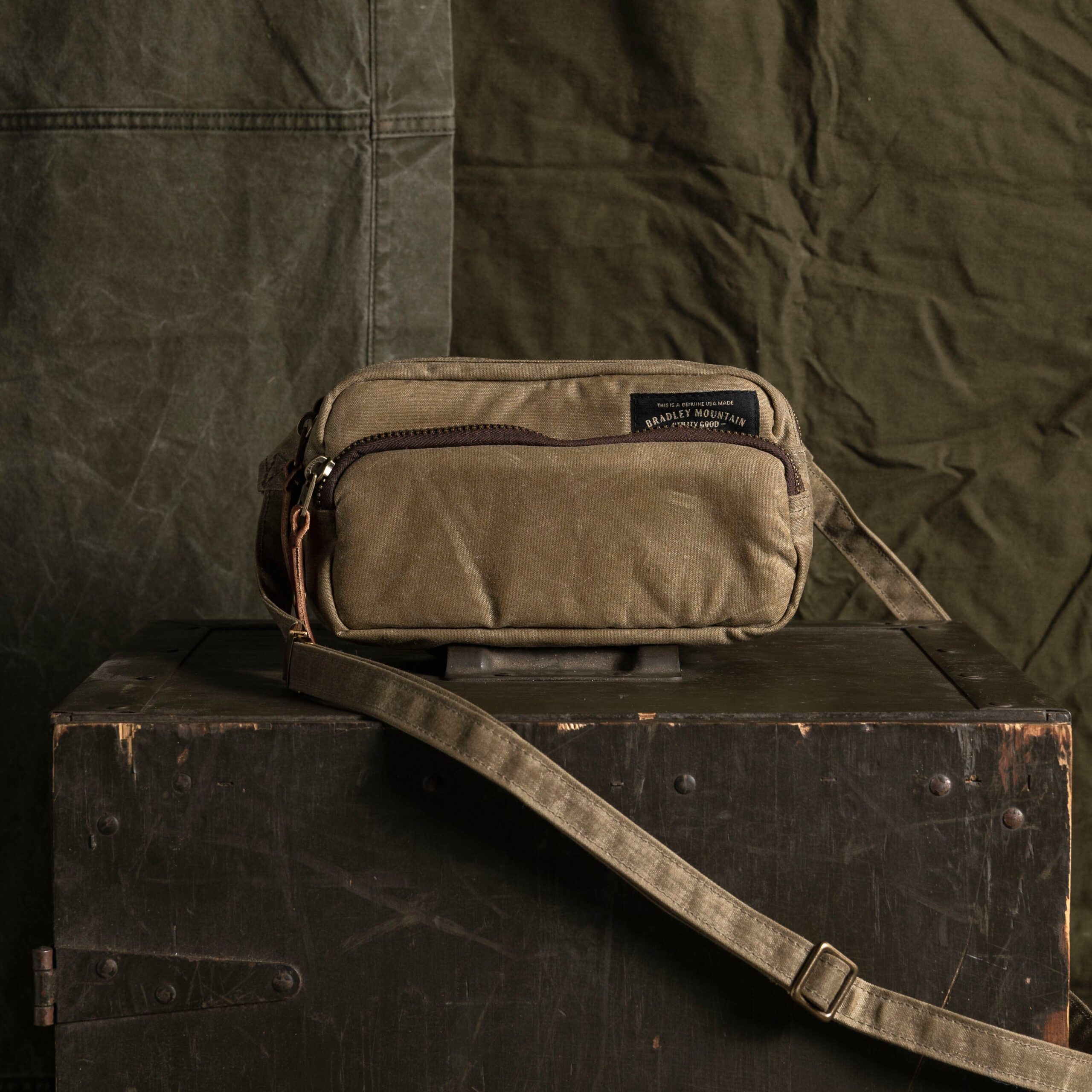 Pointer Crossbody Bag - Field Tan