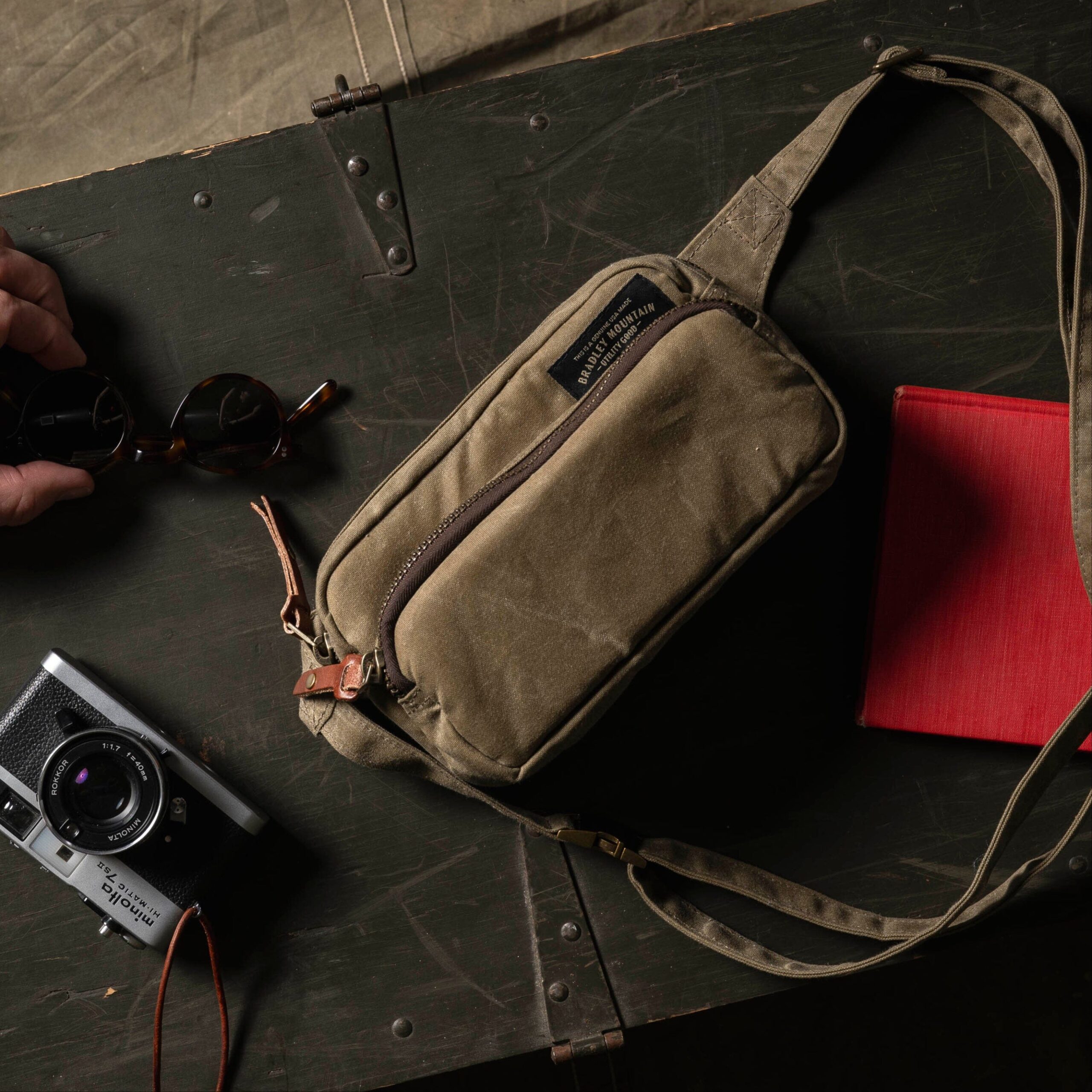 Pointer Crossbody Bag - Field Tan